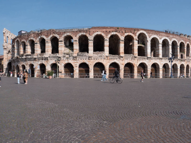 Arena Verona Blind Photography